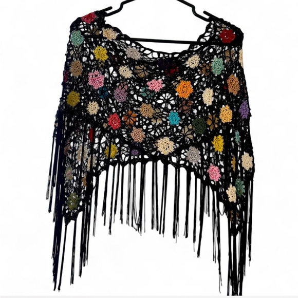 Sweaters - Floral Vintage Fringe Poncho